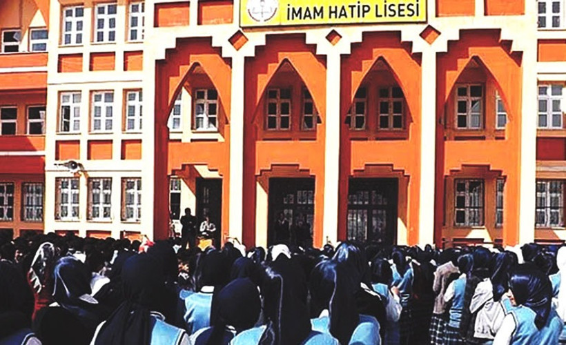 MEB'in tüm yatırımlarına rağmen, imam hatip liselerindeki öğrenci sayısı yine azaldı