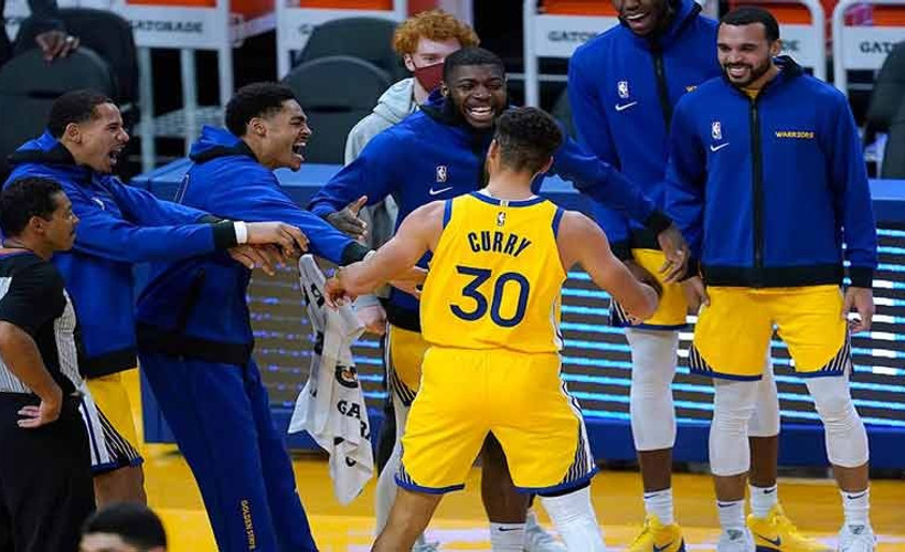 Curry'nin rekor performansı Kobe'yi hatırlattı