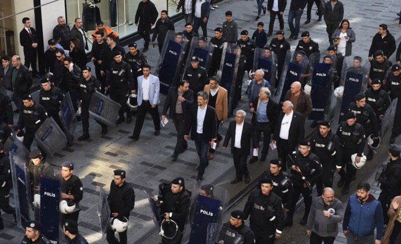 Züleyha Gülüm: HDP’ye yönelik saldırılar AKP’nin çaresizliğinin bir göstergesidir