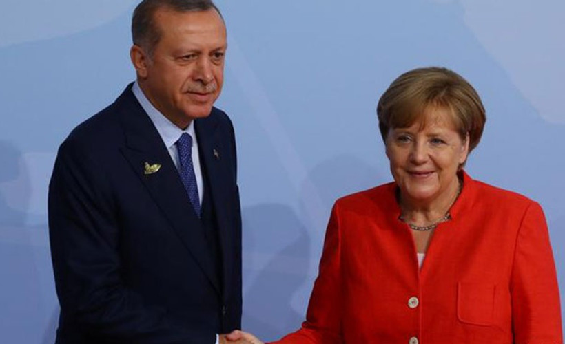Erdoğan, Merkel ile görüştü