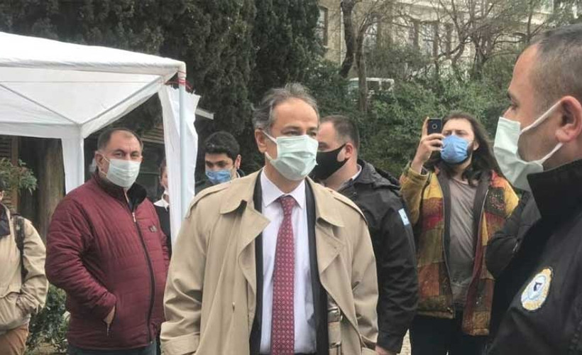 Öğrencilerden rektör yardımcılığını kabul eden İnci'ye: İki öğrenciniz tutukluyken hiç mi utanmadınız?