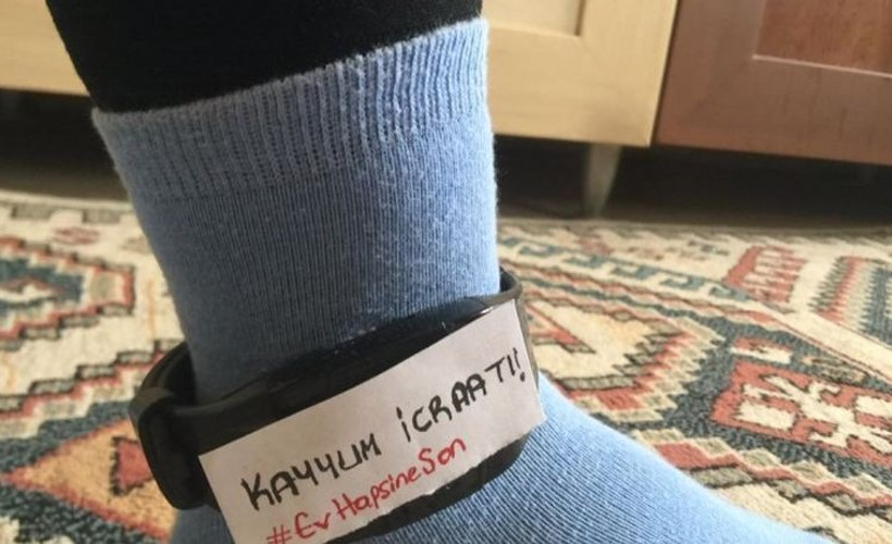 'Kayyım rektör' protestolarında gözaltına alınan öğrenciye hem ev hapsi hem de imza şartı