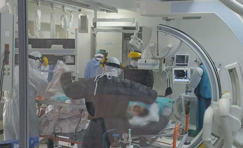 Son 24 saatte 104 bin 108 test yapıldı, 6 bin 287 kişiye Covid-19 tanısı kondu