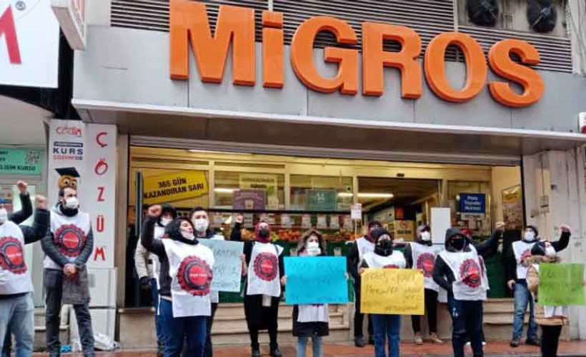 İzmit Migros'ta kasa kilitlendi