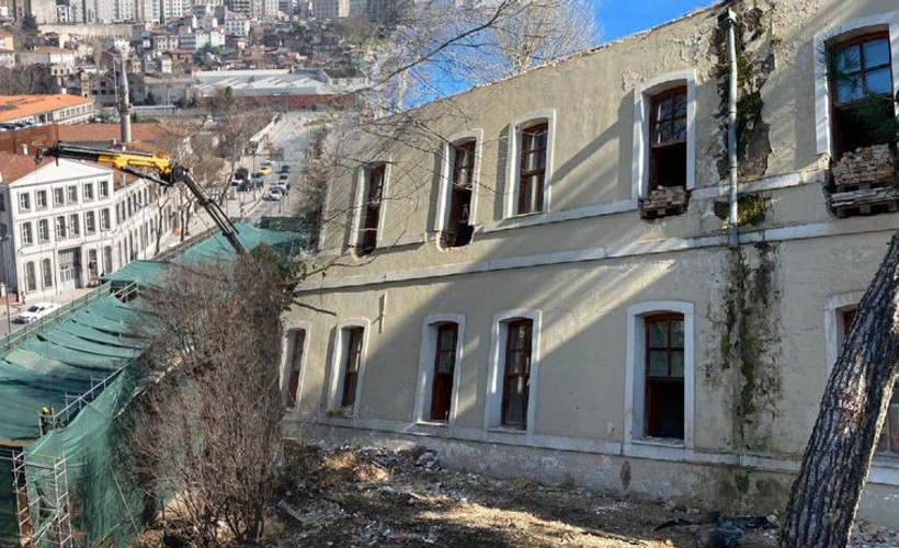 İBB, yıkımına onay verilen Divanhane Eski Karakolu için yargı sürecini başlatıyor