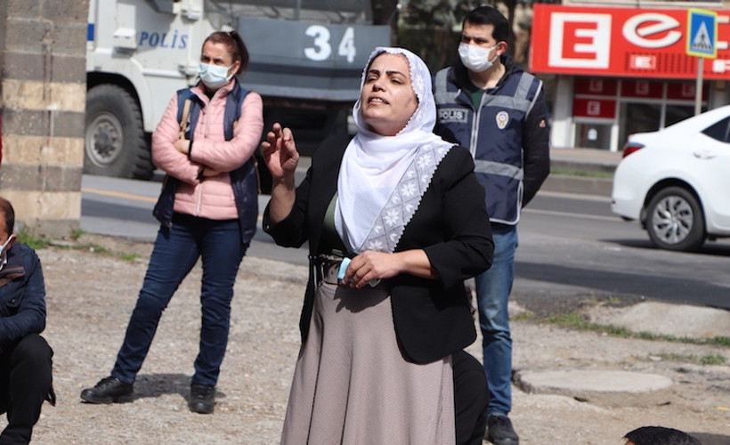Remziye Tosun polis çemberinde konuştu: Tecride ve açlık grevlerine sessiz kalmayalım