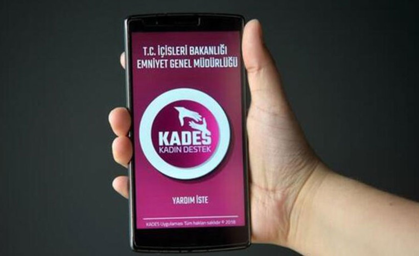AKP'li vekil de KADES'te Kürtçe'ye yer verilmemesini eleştirdi