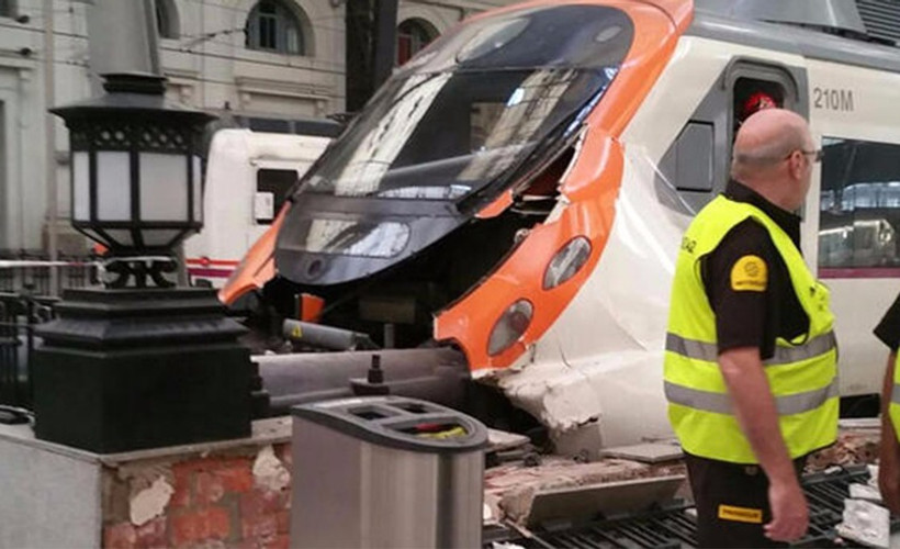 Barselona'da tren kazası