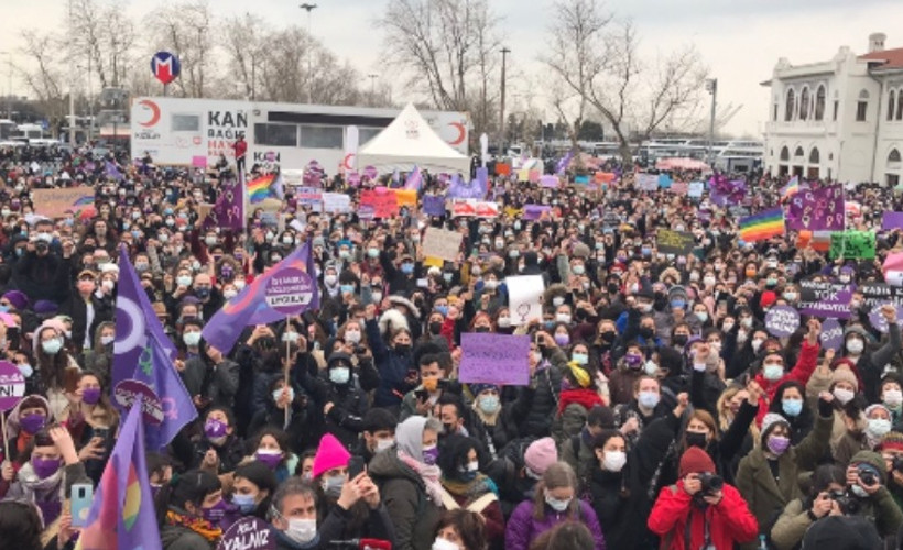 Binlerce kadın Kadıköy'de bir araya geldi: Tek adamın kararının kadınlar tarafından hükmü yok