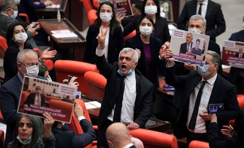 Oya Baydar: Elma dersem çık, armut dersem saklan ey muhalefet