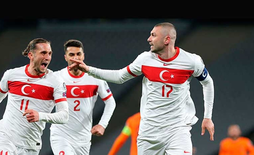 Türkiye, Hollanda engelini Burak Yılmaz ile aştı