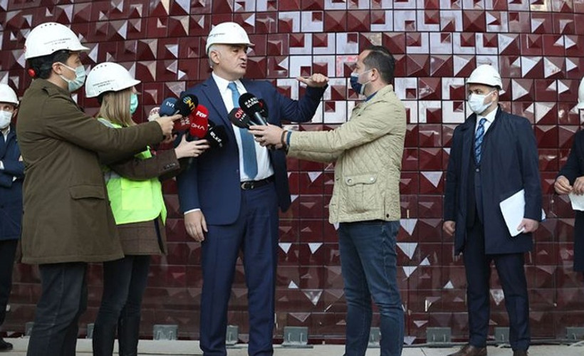 Kültür ve Turizm Bakanı: AKM'nin önüne büyük ağaçlar konmuş, doğru değil
