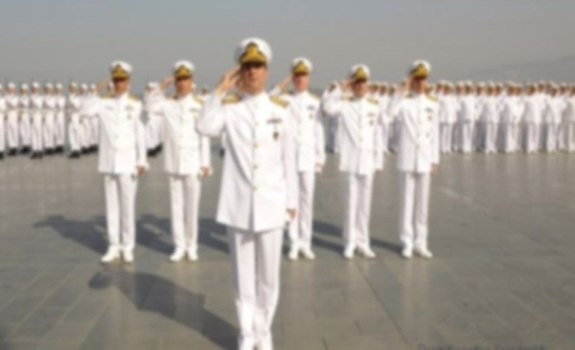 Yandaş medyada hedef gösterilen amirallerin yakınlarından tepki