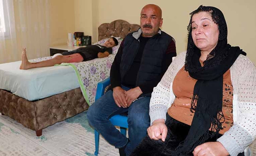 Tellere takılan uçurtmasını alırken akıma kapılan Furkan, protez için yardım bekliyor
