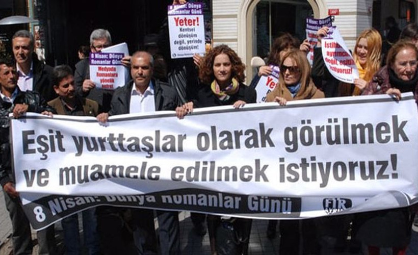 HDP: 8 Nisan Dünya Romanlar Günü kutlu olsun