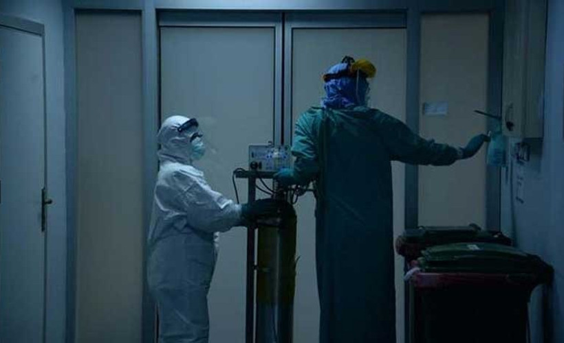 Coronavirus tedavisi gören öğretmen ve annesi aynı gün hayatını kaybetti