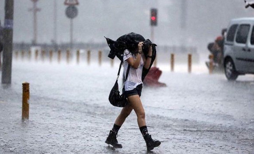 Meteoroloji uyardı: Sağanak, lodos ve çöl tozu bekleniyor