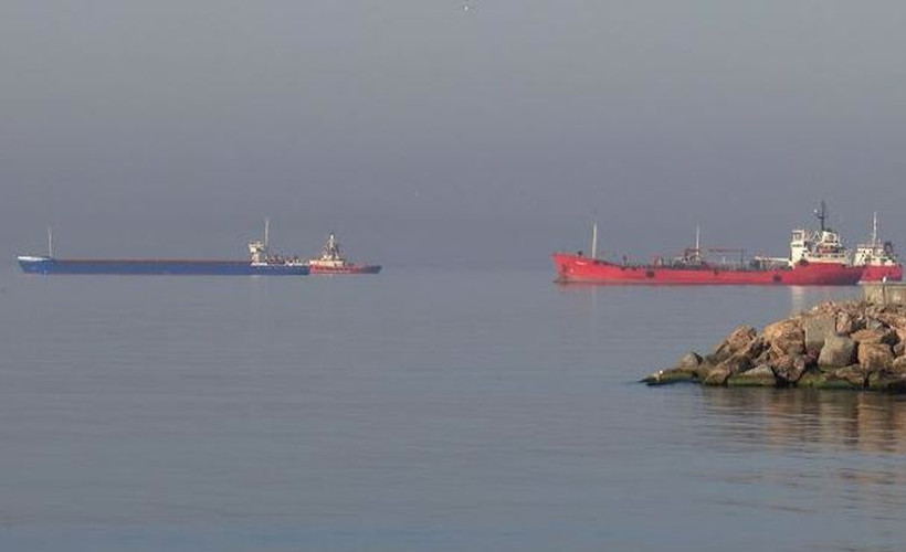 İstanbul Boğazı'nda Tanzanya bandıralı demir-çelik yüklü gemi arızası