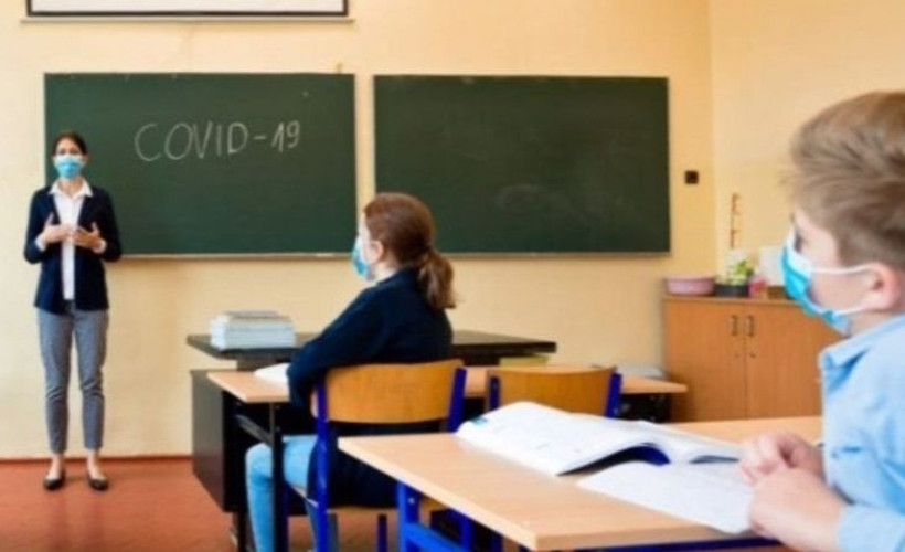 Eğitim sendikasından Sağlık Bakanına: Öğretmenler ölürken kimleri aşıladınız?