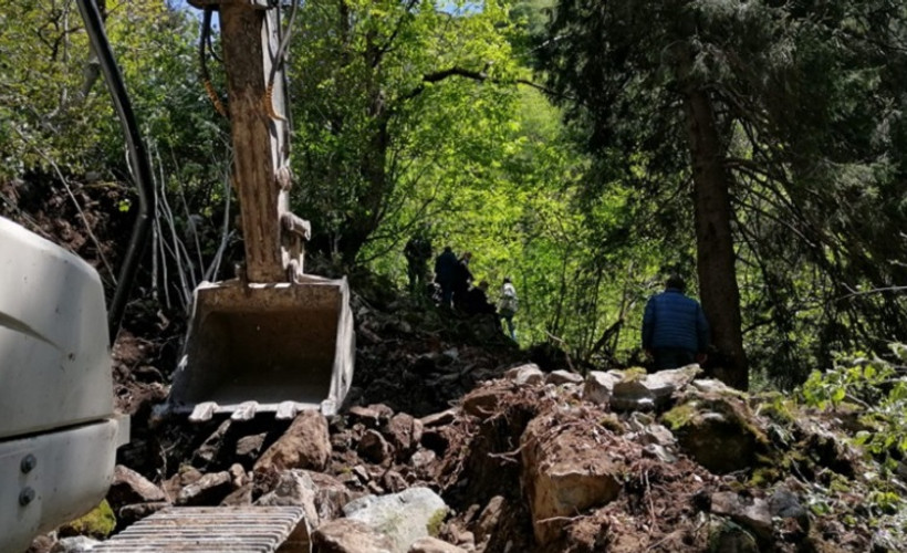Cengiz İnşaat'ın girdiği İkizdere'de heyelan