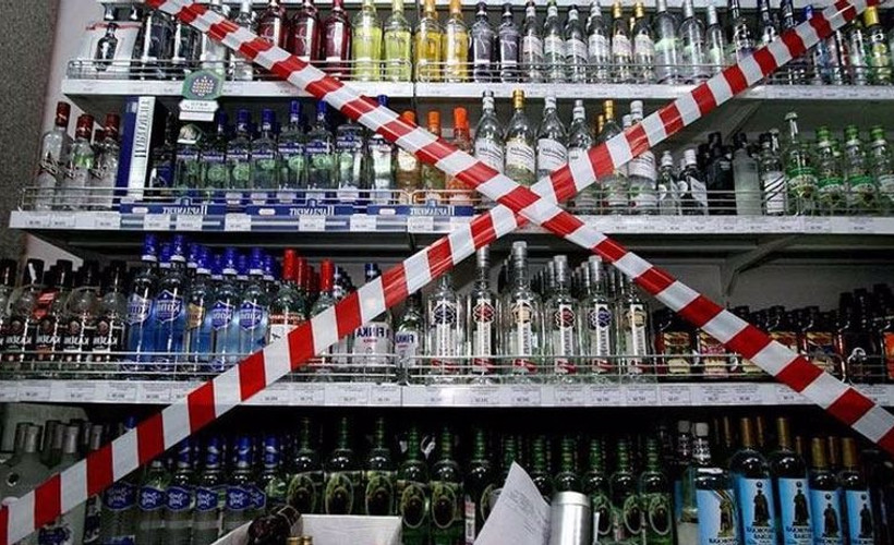 Alkol satışının tekrar yasaklamasına Tekelcilerden tepki: Tanımıyoruz, açık kalacağız