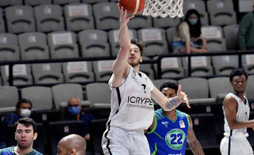 Beşiktaş yarı finale yükseldi