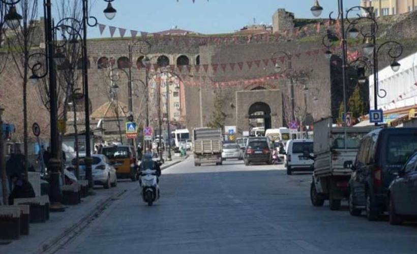 Diyarbakır'da ses bombası patladı