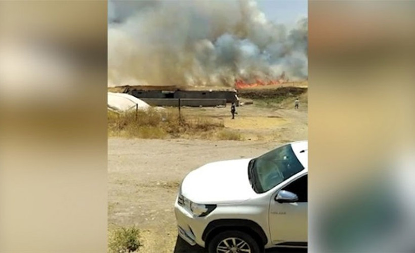 Silvan'da anız yangını sonucunda 500 dönümlük arazi küle döndü
