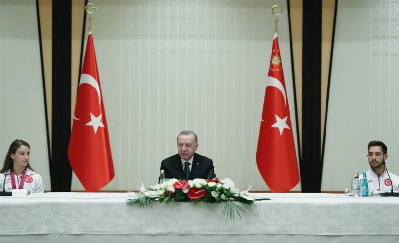 Erdoğan’dan cimnastikçilere: Madalyaları çaldırmayın