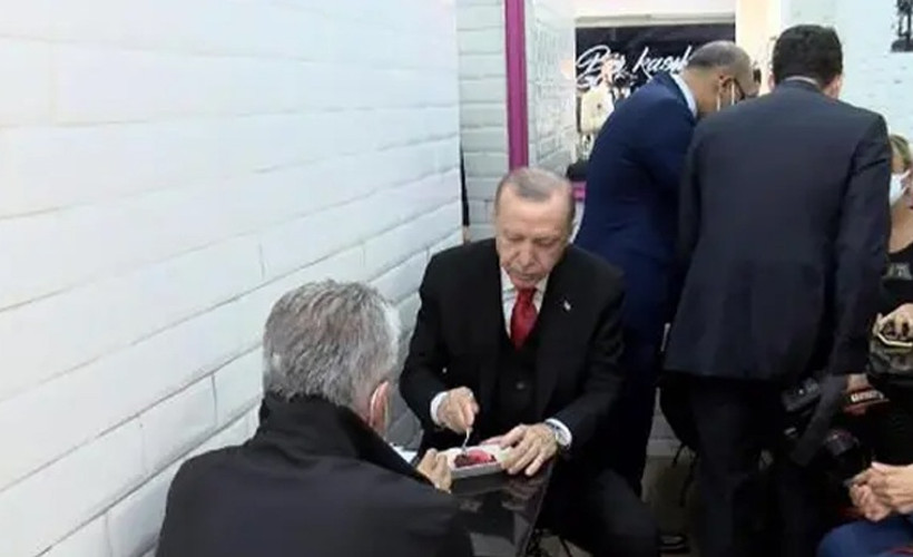 Erdoğan'ın korumasından 'bacak' uyarısı