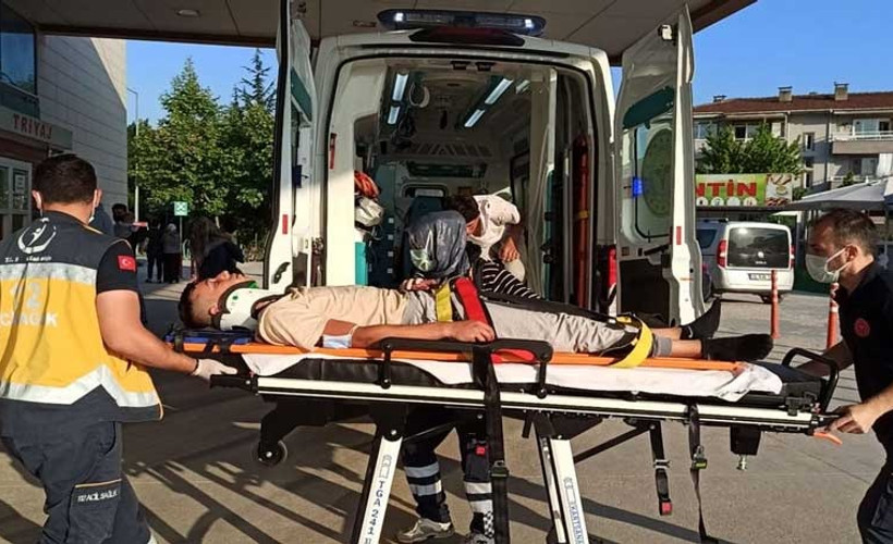 Elektrikli bisiklete 3 kişi bindiler: 2'si ağır 4 yaralı