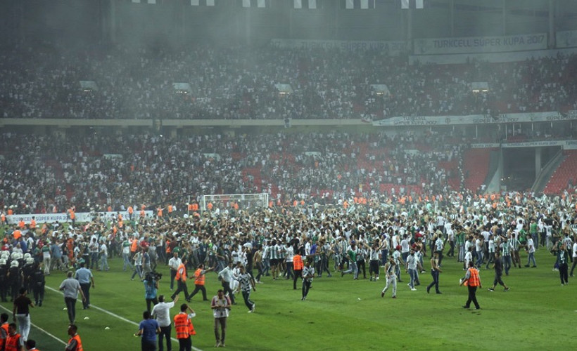 Nuriye'li ve Semih'li savunma Konyaspor'u kurtaramadı