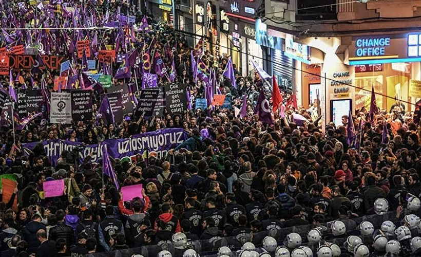 ‘Kadınları yalnız bırakan toplum kaybeder’