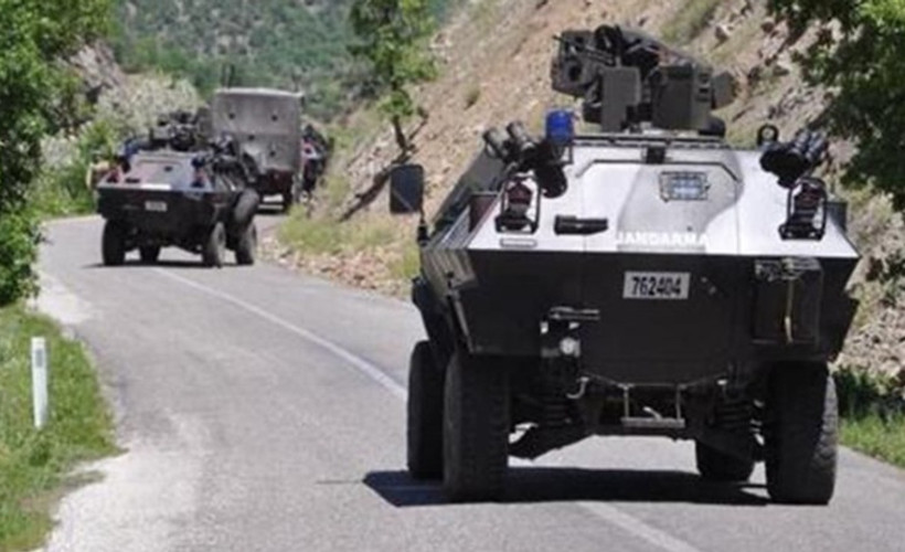 Siirt'te askeri aracın geçişi esnasında patlama