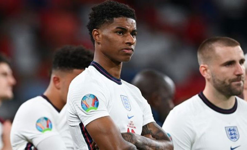 İngiliz futbolcu Marcus Rashford'dan ırkçı saldırılara cevap