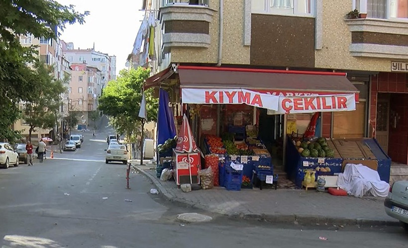 Kasaplar 'bakkallar ekmeğimizle oynuyor', bakkallar 'onlar da yumurta ve içecek satıyor' dedi