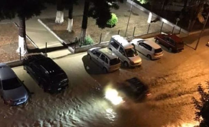 Bartın'da sağanak: Köprüler yıkıldı, sokaklar göle döndü