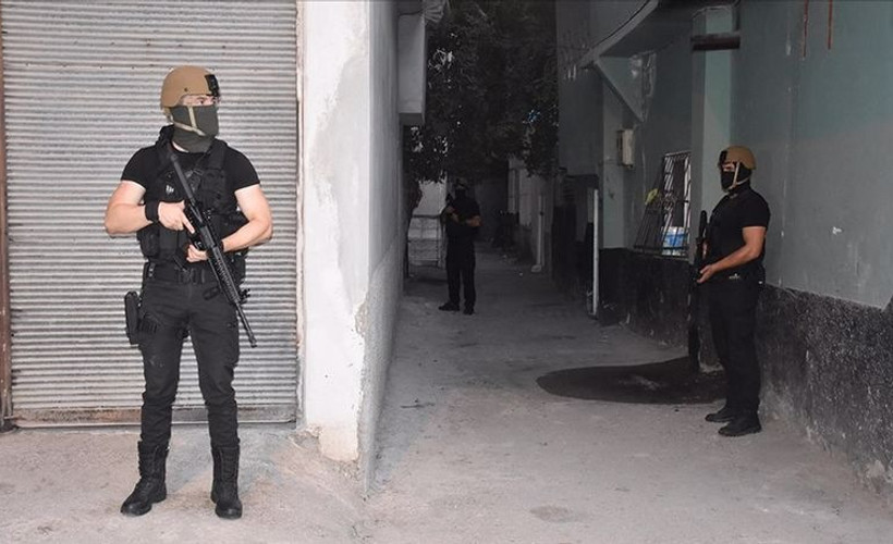 Adana, Diyarbakır ve Mersin'de ev baskınları: En az 72 gözaltı