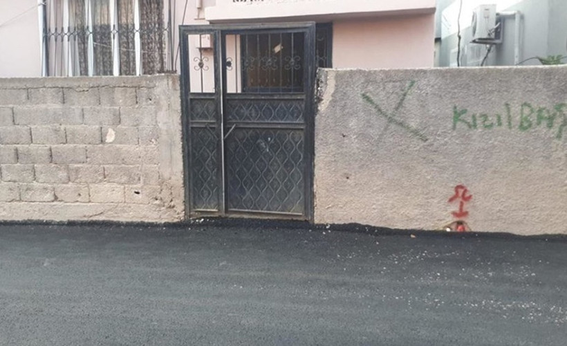 Adana'da Alevilerin evlerini işaretlediler: Emniyeti acilen göreve çağırıyorum
