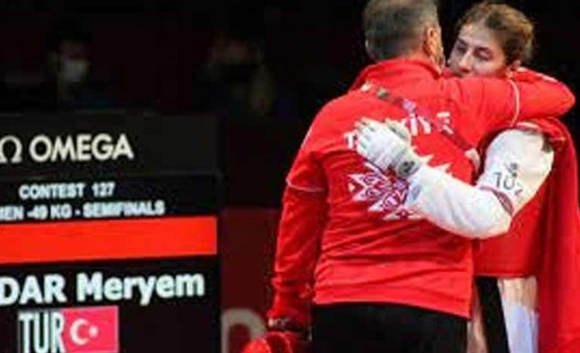 Meryem Çavdar gümüş madalya kazandı