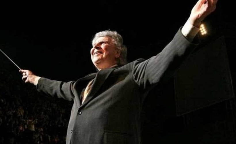 Theodorakis'in naaşı halkın ziyaretine açıldı