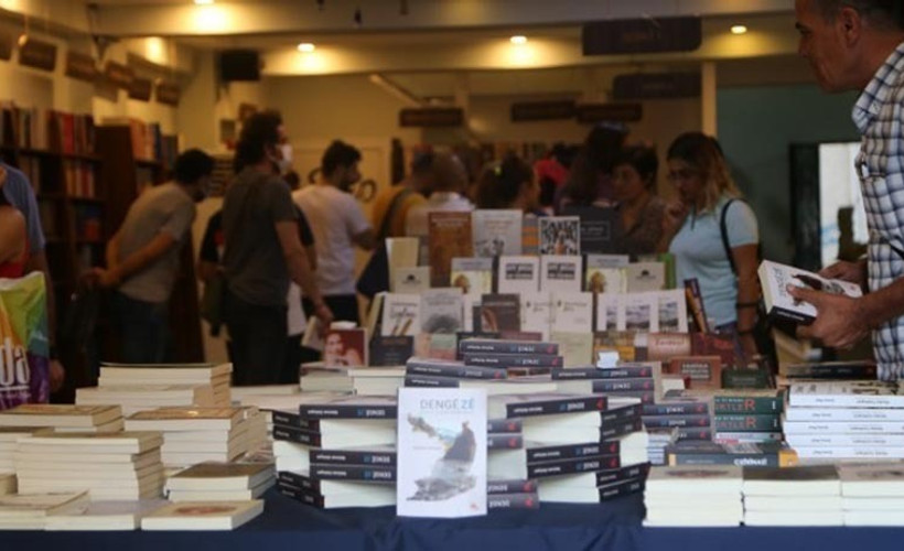 Akdoğan’ın Dengê Zê kitabı imza gününe büyük ilgi