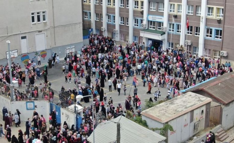 Bir binada 3 okul eğitim veriyor: Kamu sağlığı açısından riskli