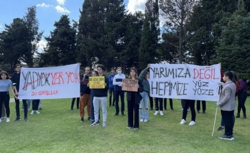 Boğaziçi Üniversitesi öğrencileri online eğitimi protesto etti