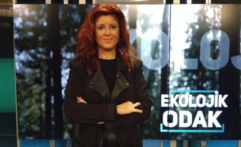 Artı Gerçek yazarı ve editörü Pelin Cengiz'e ödül