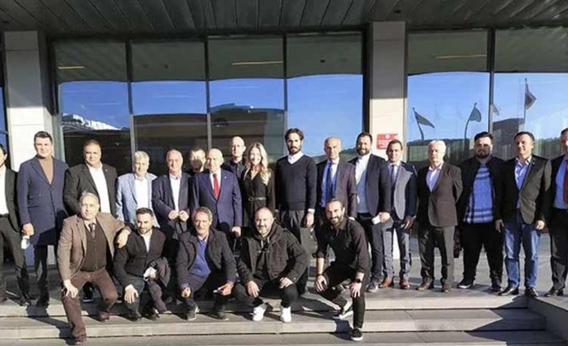 Tek bir kadının katılımıyla gerçekleşen Turkcell Kadın Futbol Süper Ligi toplantısı tepki çekti