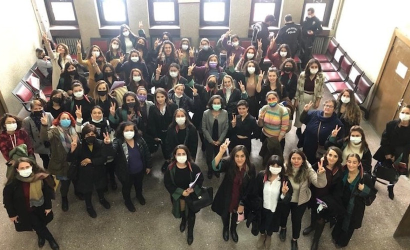 İstanbul Sözleşmesi protestosunda gözaltına alınan 33 kadının duruşması görüldü