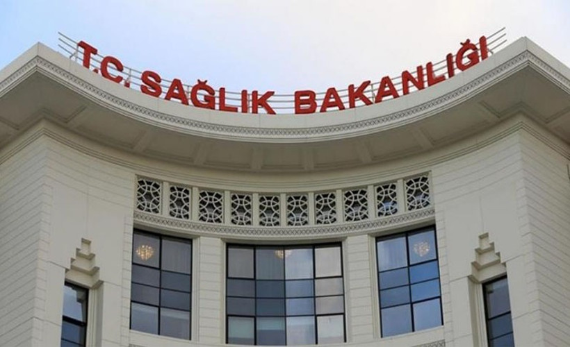 Bakanlıktan 54 ecza deposu ve 261 eczane hakkında idarî işlem