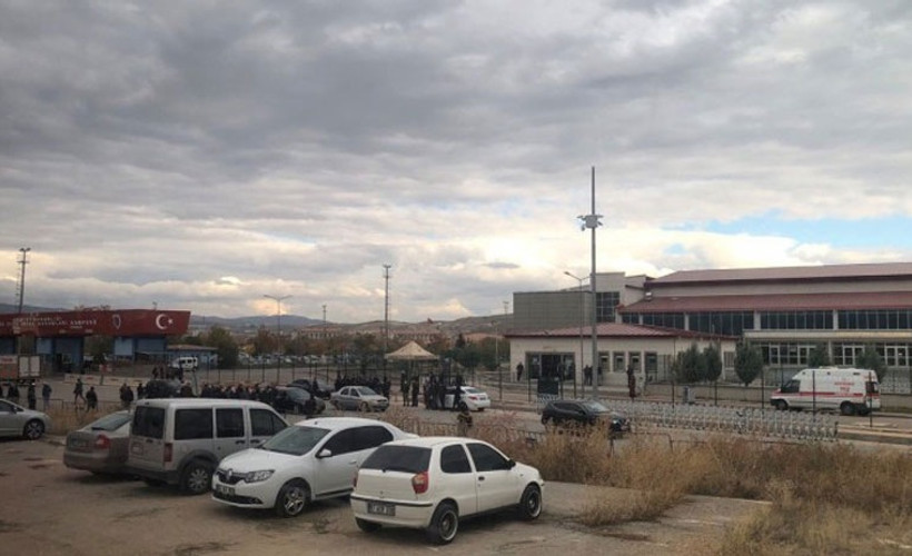 Kobanê Davası: Boş salon askerlerle dolduruldu, duruşma 5 dakika sürdü