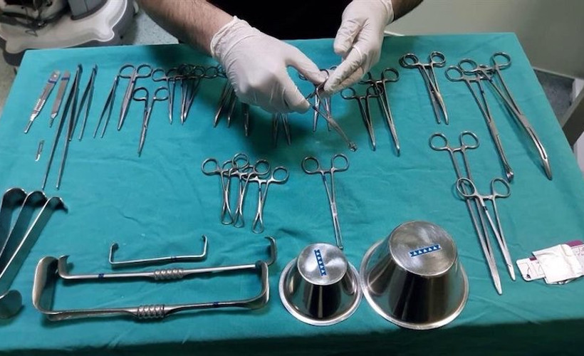 'Sağlık sistemi çökmek üzere: Tek kullanımlık malzemeleri 5 kez sterilize edip kullanıyoruz'